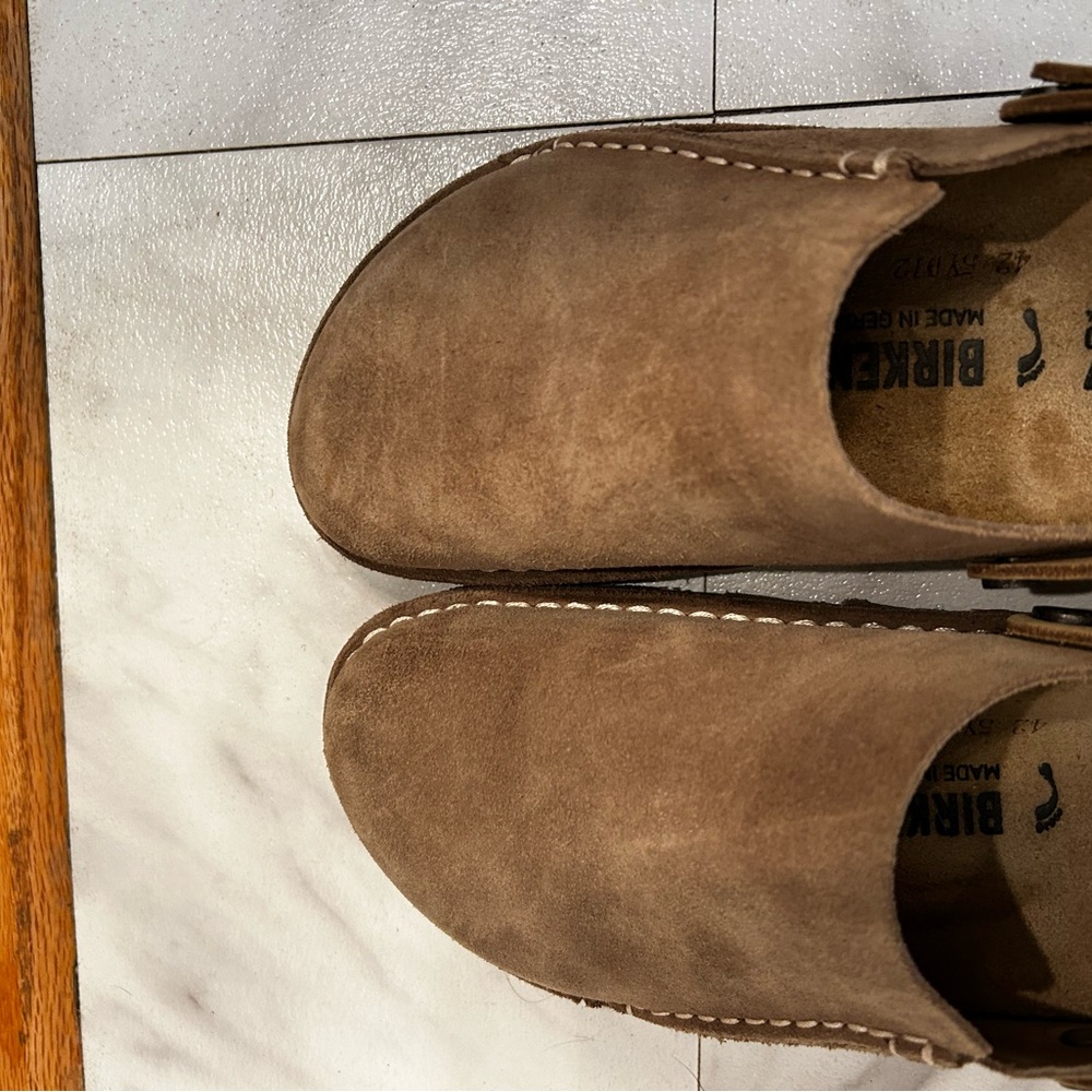 Birkenstock Tan Suede Clogs / Women’s - Picture 4 of 8